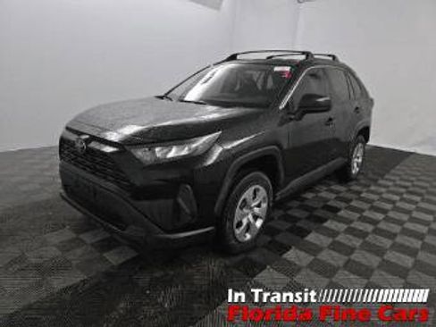 Used 2020 Toyota RAV4 LE image 2