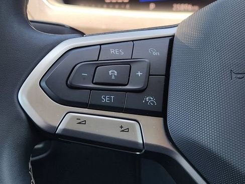 Used 2024 Volkswagen Tiguan Wolfsburg Edition image 28