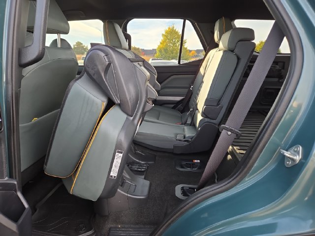 Used 2025 Toyota 4Runner Trailhunter AWD/4WD image 34