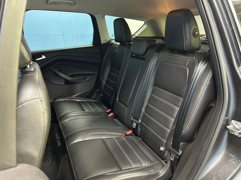 Used 2019 Ford Escape Titanium image 35