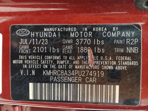 Used 2023 Hyundai Venue Limited w/ Cargo Package image 33