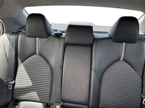 Used 2018 Toyota Camry SE w/ Moonroof Package FWD image 15