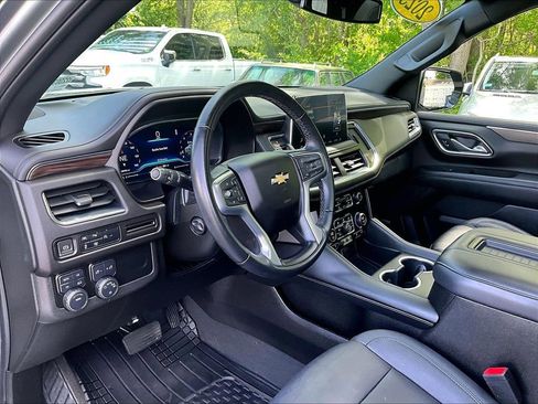 Used 2023 Chevrolet Tahoe LT w/ Luxury Package AWD/4WD image 8