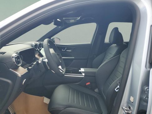 Certified 2026 Mercedes-Benz GLC 300 image 21