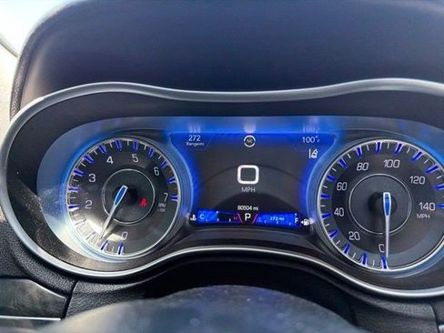 Used 2022 Chrysler 300 Touring L w/ Popular Equipment Group AWD/4WD image 19