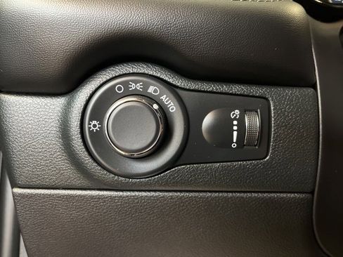 Certified 2024 Dodge Durango SXT image 15