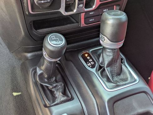Used 2023 Jeep Wrangler Unlimited Sahara AWD/4WD image 25
