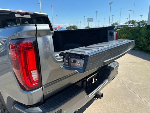 Used 2020 GMC Sierra 1500 AT4 w/ AT4 Premium Package AWD/4WD image 18