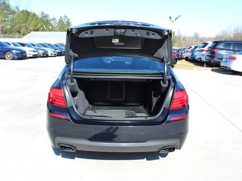 Used 2013 BMW 550i xDrive Sedan image 34