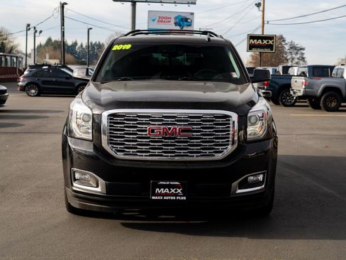 Used 2019 GMC Yukon Denali image 3