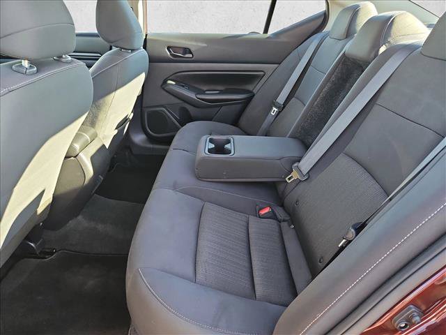 Used 2025 Nissan Altima 2.5 SV FWD image 23