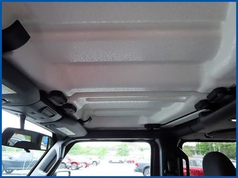 Certified 2020 Jeep Wrangler Unlimited Sport S AWD/4WD image 14