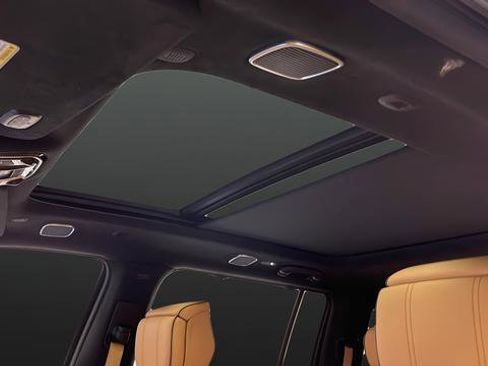 Used 2024 Jeep Grand Wagoneer Series III w/ HD Trailer Tow Package image 12