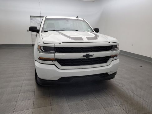Used 2018 Chevrolet Silverado 1500 Custom w/ Custom Value Package RWD image 14