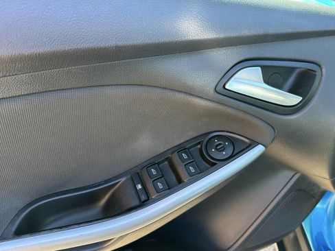 Used 2012 Ford Focus SE image 14