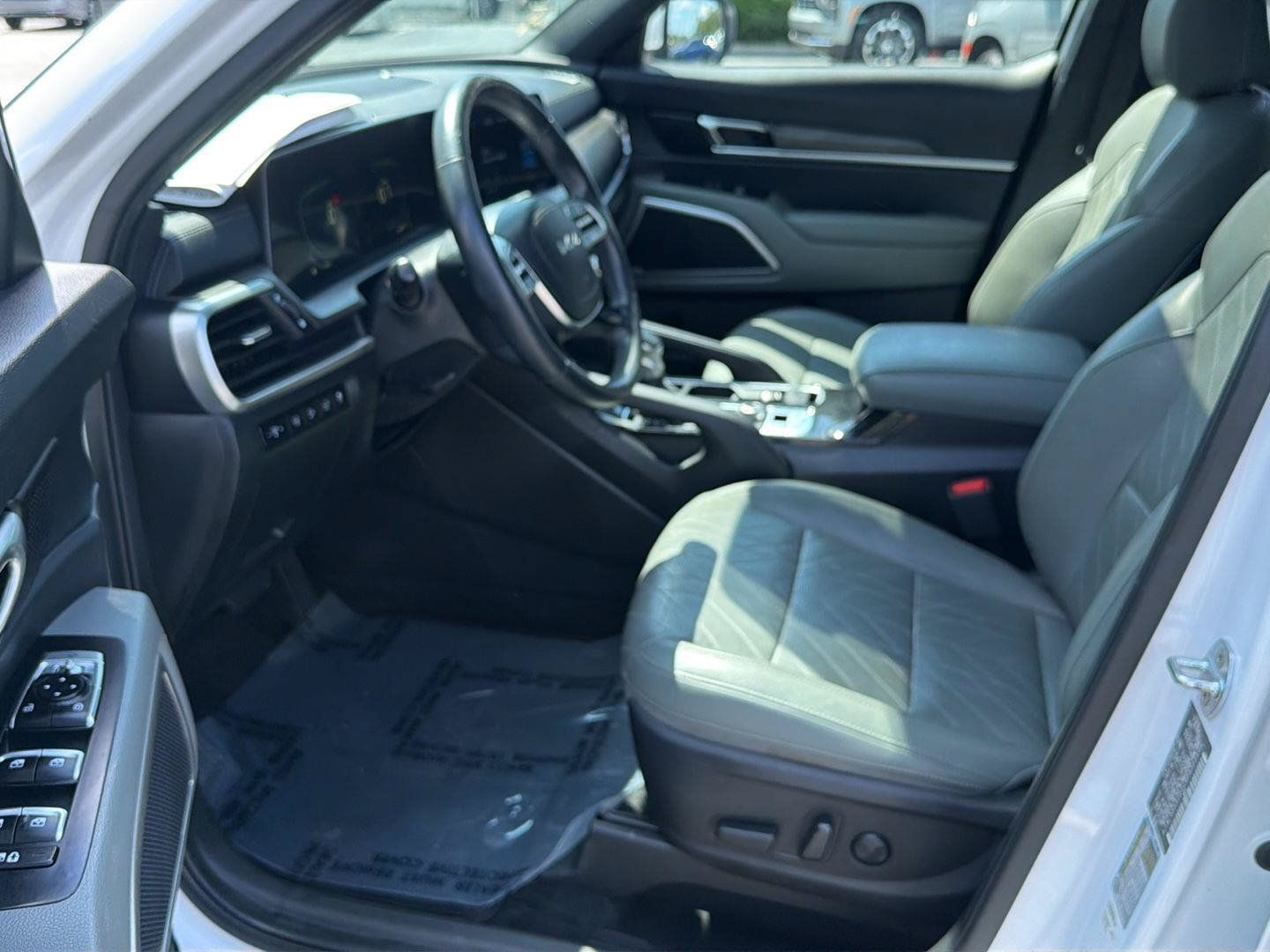 Used 2023 Kia Telluride EX X-Line AWD/4WD image 11