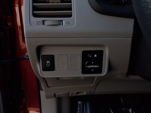 Used 2012 Toyota Corolla LE image 13