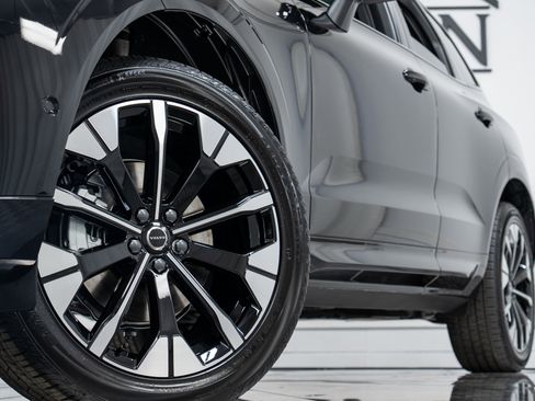 New 2026 Volvo XC60 B5 Plus w/ Protection Package Premier image 27