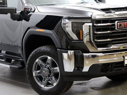 New 2026 GMC Sierra 2500 SLE w/ SLE Value Package; AWD/4WD image 3