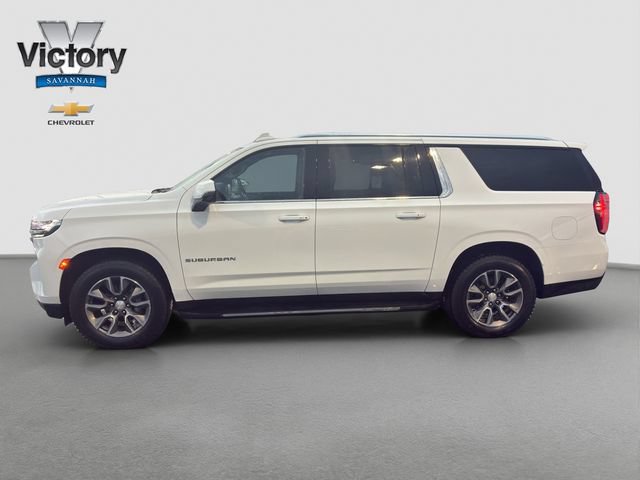 Used 2022 Chevrolet Suburban LT w/ Luxury Package AWD/4WD image 4