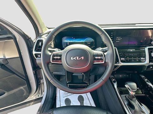 Certified 2023 Kia Sorento SX image 11