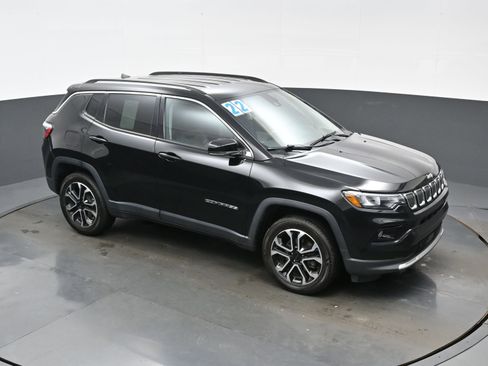 Used 2022 Jeep Compass Limited AWD/4WD image 37