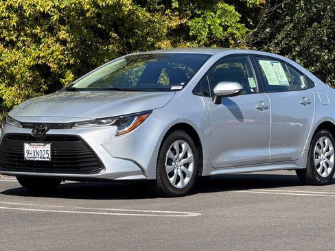 Used 2024 Toyota Corolla LE image 8