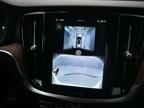 New 2026 Volvo V60 B5 Cross Country Plus w/ Protection Package Premier AWD/4WD image 12