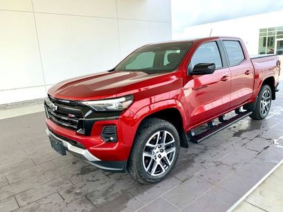 Used 2024 Chevrolet Colorado Z71 w/ Z71 Convenience Package 2