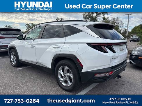 Used 2023 Hyundai Tucson SEL FWD image 2