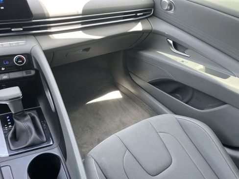 Certified 2024 Hyundai Elantra SEL FWD image 18
