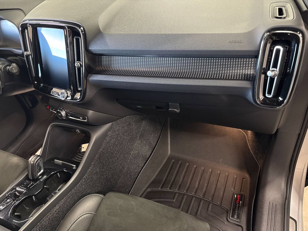 Used 2019 Volvo XC40 T5 R-Design AWD/4WD image 53