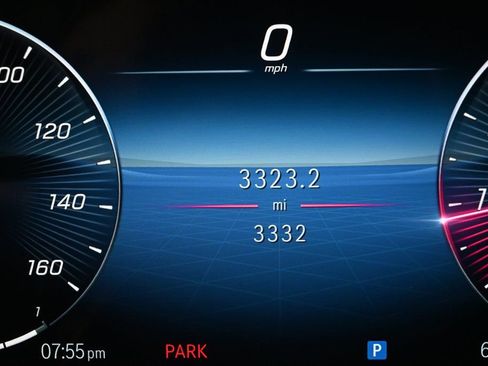 Certified 2025 Mercedes-Benz GLB 250 image 12