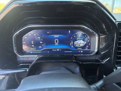 Used 2023 Chevrolet Silverado 1500 LT AWD/4WD image 6