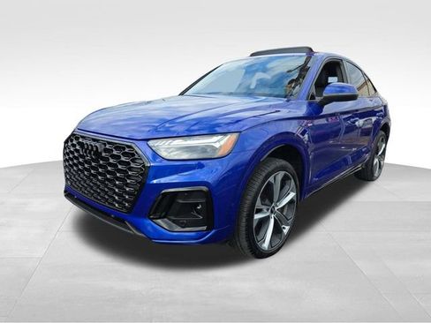 Used 2023 Audi Q5 2.0T Prestige w/ Prestige Package image 2