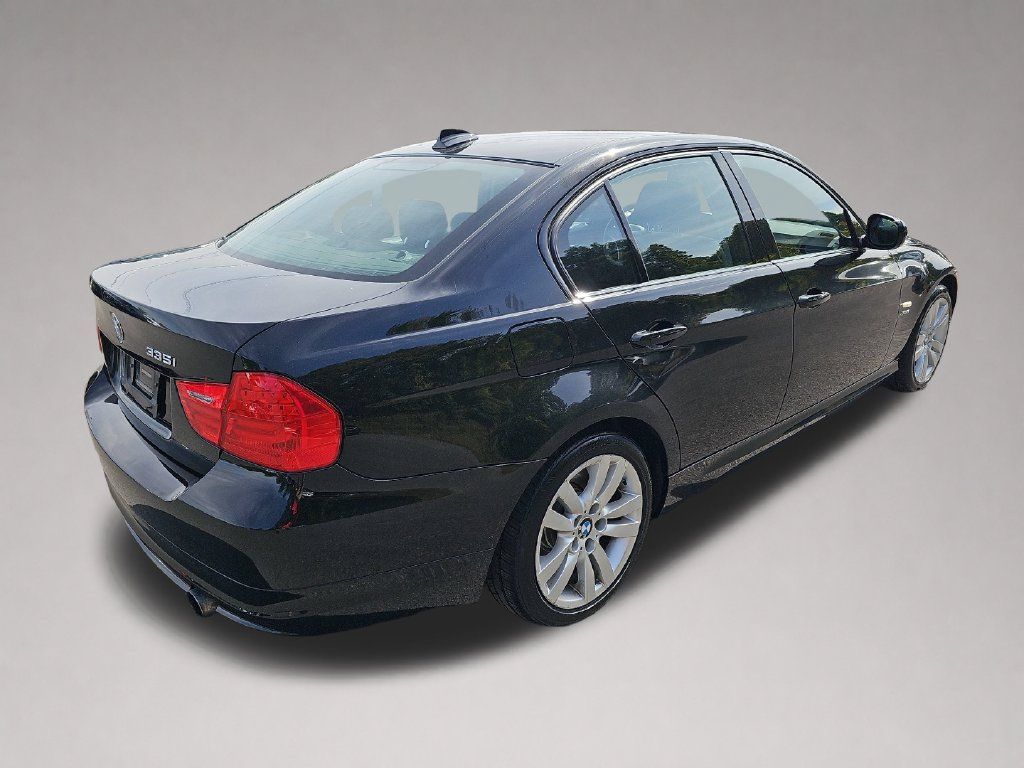 Used 2011 BMW 335i xDrive Sedan AWD/4WD image 4