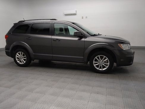 Used 2015 Dodge Journey SXT w/ Flexible Seating Group image 11