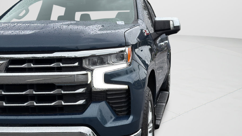 Used 2024 Chevrolet Silverado 1500 LTZ AWD/4WD image 38