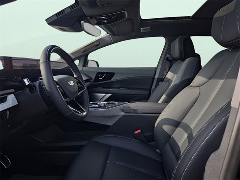 New 2025 Cadillac Optiq Sport 1 image 23