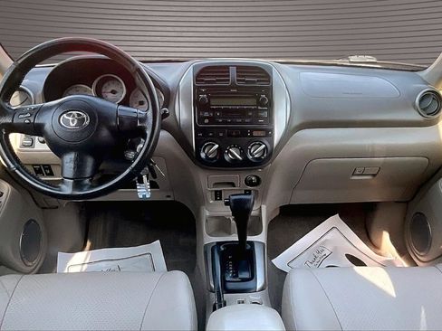 Used 2004 Toyota RAV4 4WD image 7
