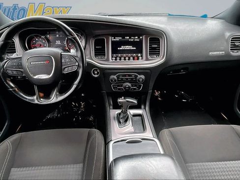 Used 2019 Dodge Charger SXT w/ Cold Weather Package AWD/4WD image 13
