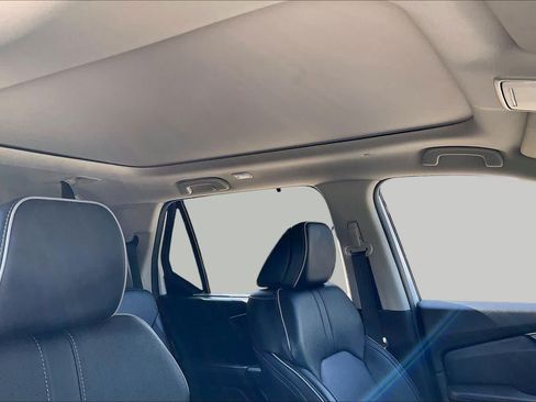 Used 2025 Honda Pilot Elite image 14