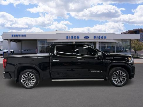 Used 2023 GMC Sierra 1500 Denali Ultimate AWD/4WD image 2