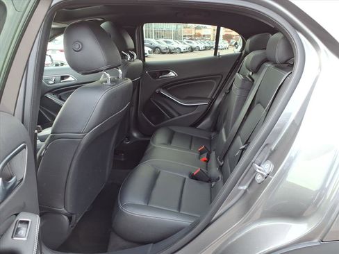 Certified 2020 Mercedes-Benz GLA 250 4MATIC image 12