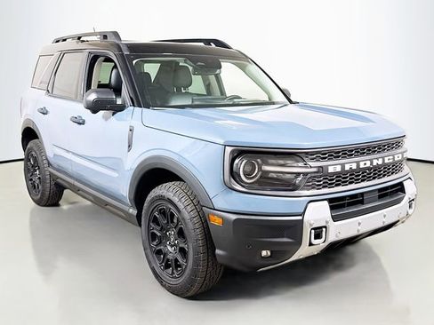 Used 2025 Ford Bronco Sport Badlands w/ Badlands Tech Package image 3
