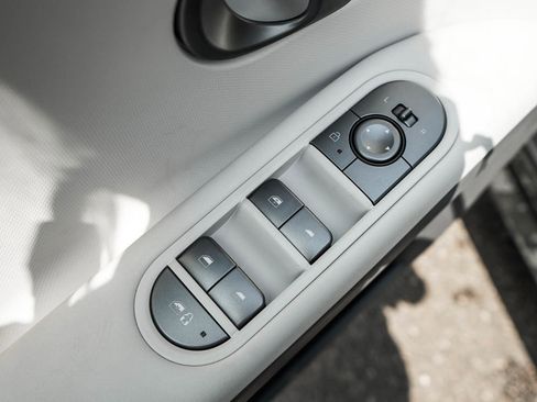 New 2026 Hyundai Ioniq 5 SE AWD/4WD image 16