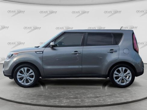 Used 2016 Kia Soul + FWD image 4
