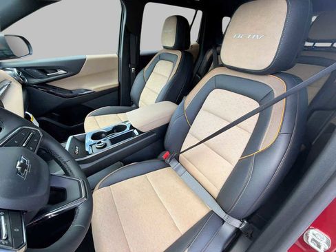 New 2026 Chevrolet Equinox ACTIV AWD/4WD image 18
