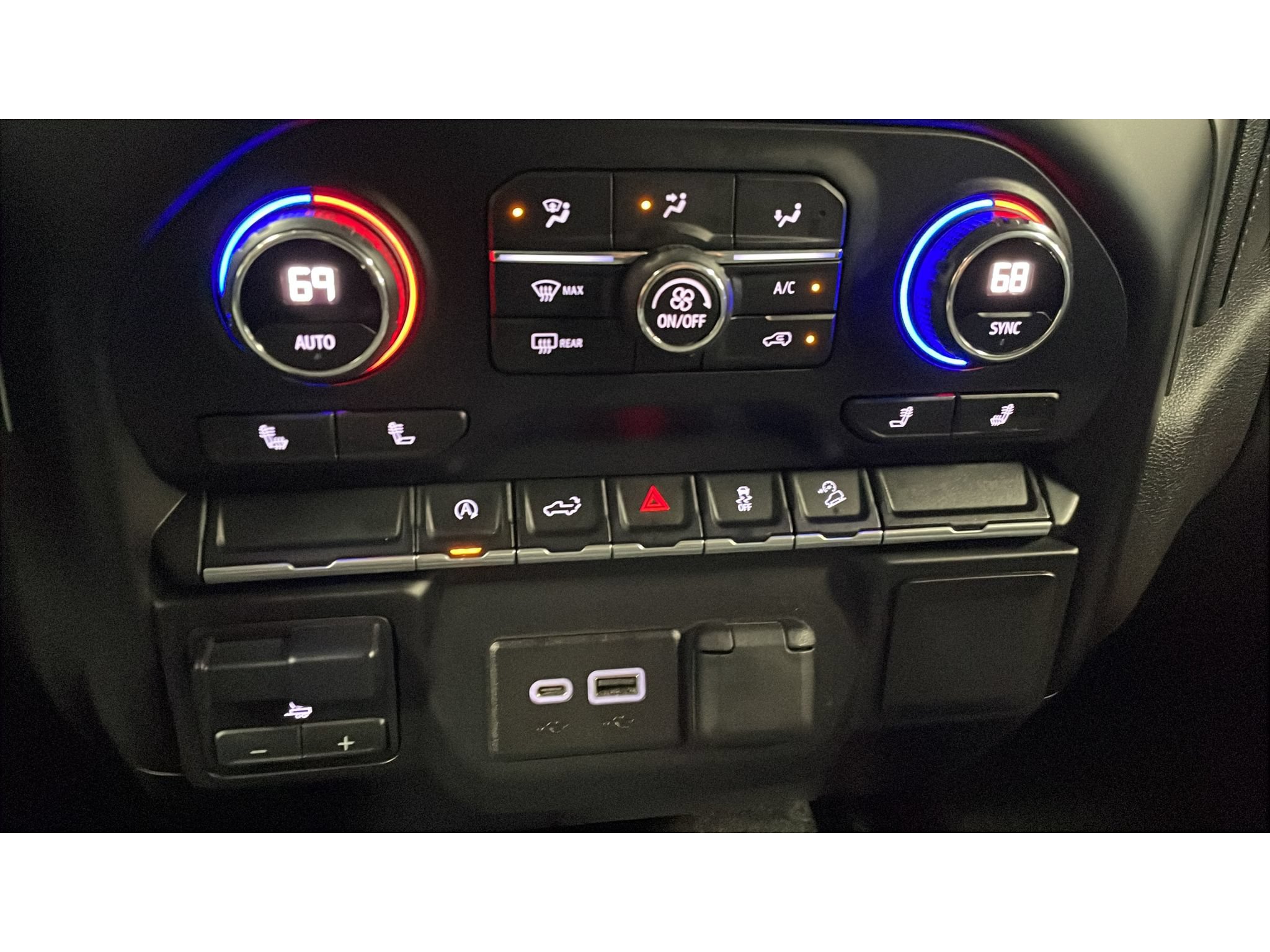 Used 2020 Chevrolet Silverado 1500 RST AWD/4WD image 14