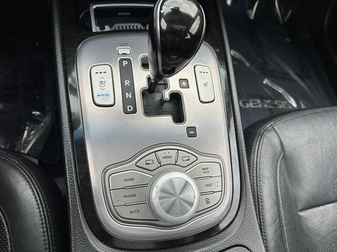Used 2013 Hyundai Genesis 3.8 w/ Technology Pkg RWD image 16